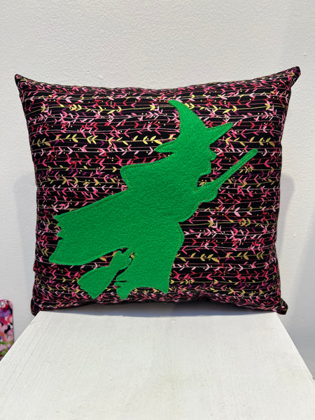 Wicked Pillow + Tote Bag Workshop - WELLESLEY