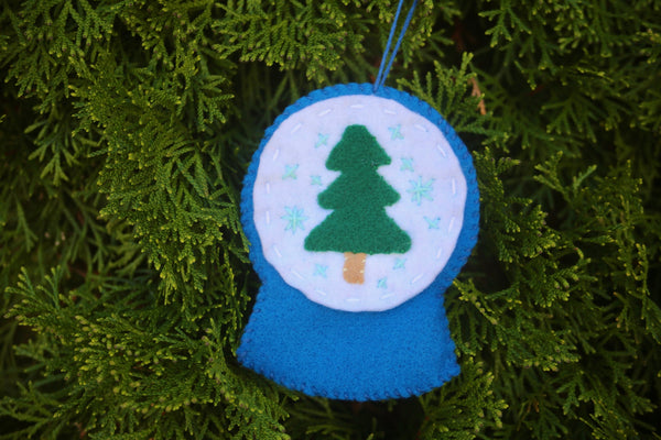 Holiday Hand Sewing: FAMILY Workshop - WELLESLEY